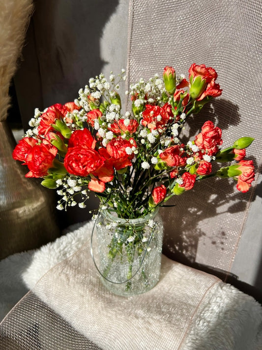 Letterbox Flowers - Carnations