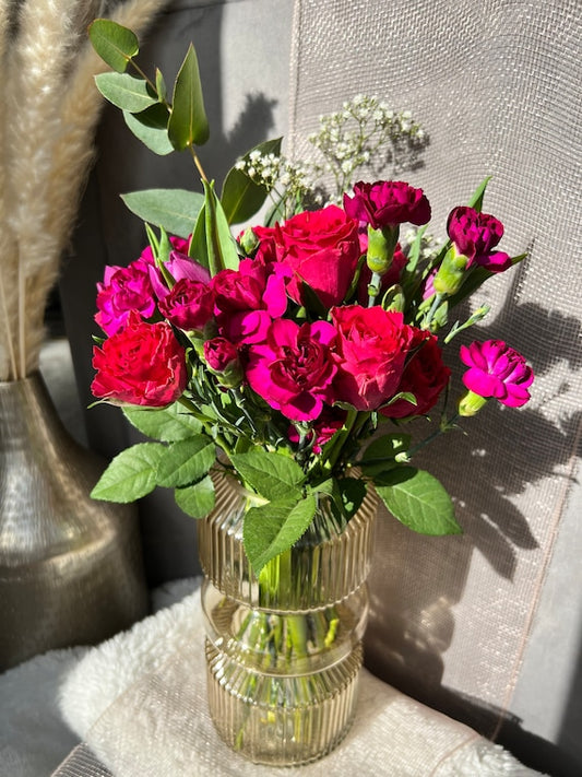 Letterbox Flowers - Seasonal Mixed Bunch